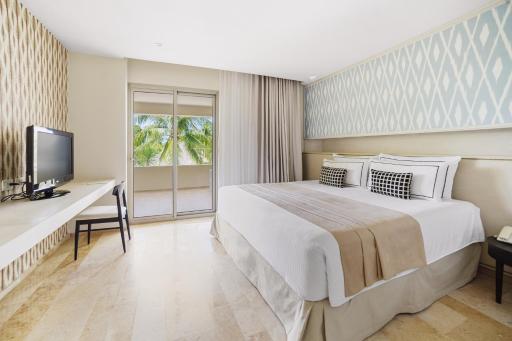 Privilege Aluxes Adults Only - Housity