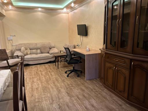 Apartment in centre EVN - Housity