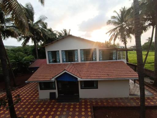 Hotel Sushegad Guhagar Beach - Housity