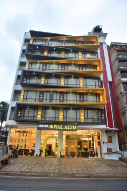Hotel Royal Altis - Housity