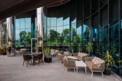 DoubleTree by Hilton Yerevan City Centre - Housity