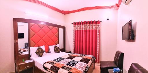 GULSHAN PALACE Near AghaKhanHospital ExpoCenter Airport - Hizvo