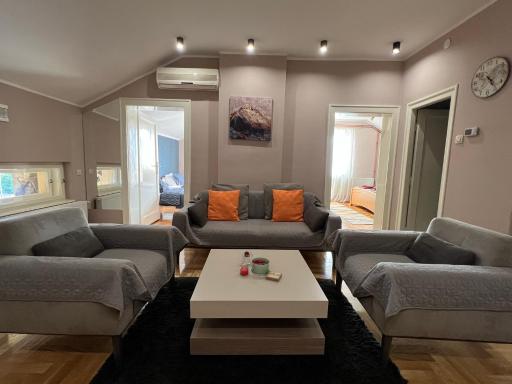 Apartman Stojanović - Housity