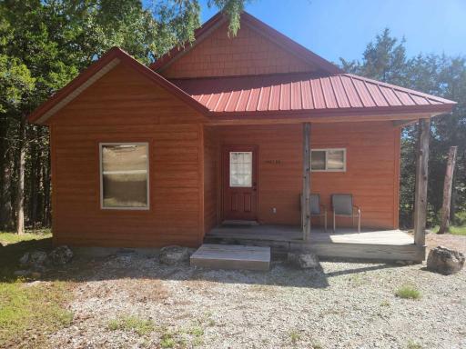 Diver's Den - Housity