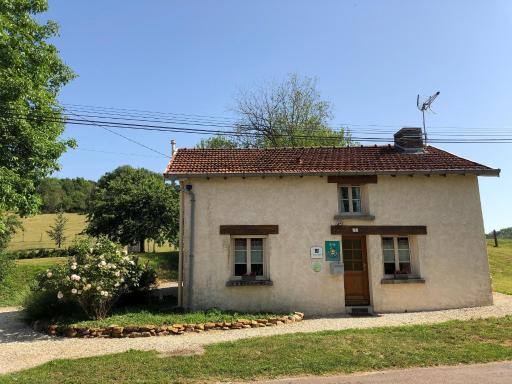 Charmante maison bio avec jardin près du lac de la Liez - FR-1-611-15 - Housity