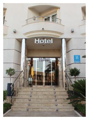 Hotel El Trebol - Housity