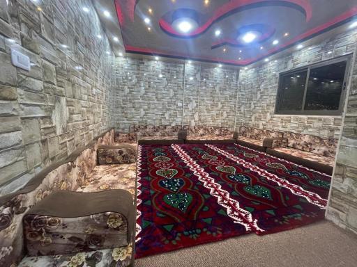 Bedouin Experient House - Housity