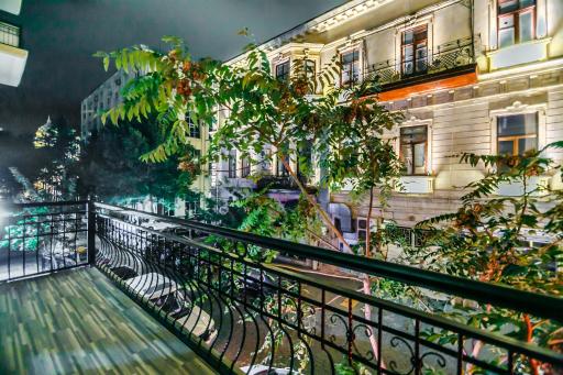 Luxury House by Zoom Travel - Housity