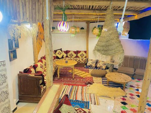 Tizaou Guest House - Housity