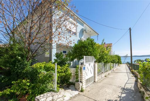 Apartment Two Sisters - Hizvo