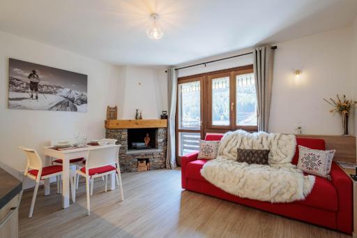 REVO Apartments - Rocca Fiorita - Housity