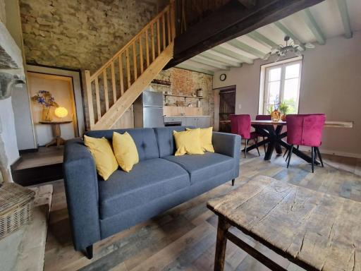 Gite La Maison Des Trois Grands - Housity