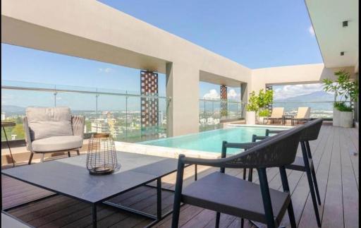 Luxurious and Spacious Condo - Housity