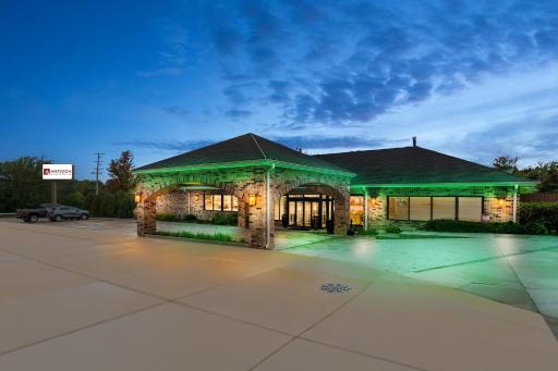 Antioch Hotel & Suites - Housity
