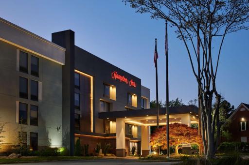 Hampton Inn Atlanta-Cumberland Mall/Cobb Galleria Area - Housity