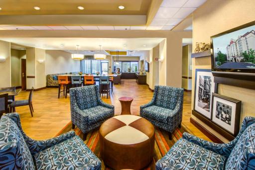 Hampton Inn & Suites Atlanta-Galleria - Housity