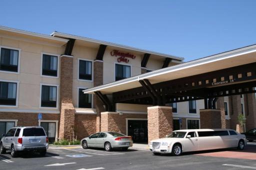 Hampton by Hilton - Housity