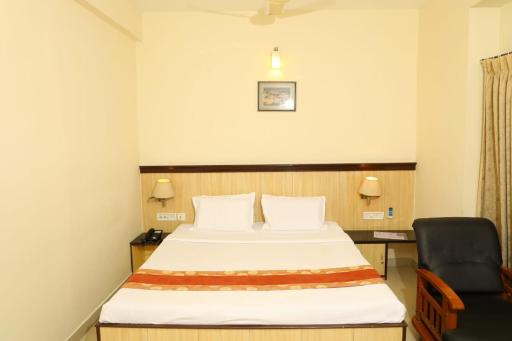 Hotel Shrie Shaanth - Housity