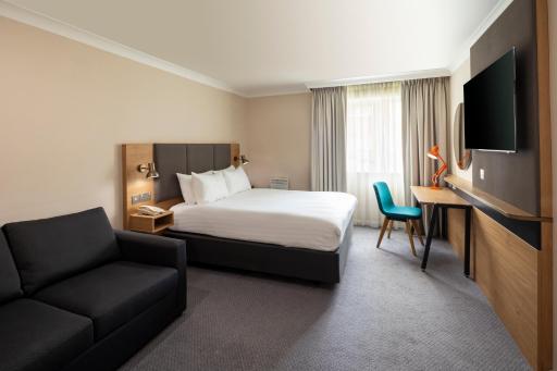 Holiday Inn Reading South M4 Jct 11, an IHG Hotel - Housity