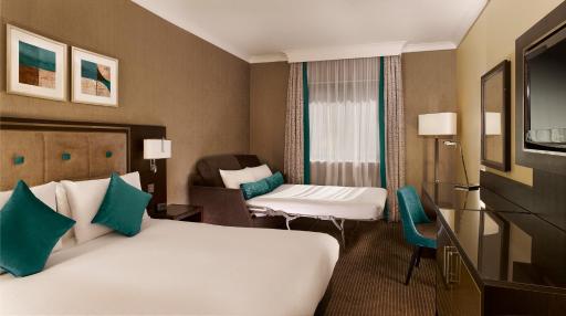 DoubleTree by Hilton Woking - Housity