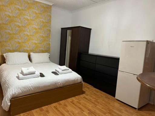 Spacious double room - Housity