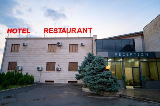 Continental Hotel Complex - Housity