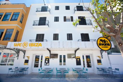 Ryans La Marina - Housity
