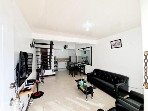 Calapan City Guest House Transient in a Subdivision near Malls L41 - Housity