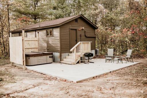 The Tiny Timber / Tiny Cabin - Housity