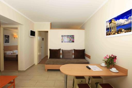 Sun City Apartments & Hotel - Housity