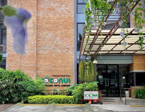 The Coconut Hotel - Housity