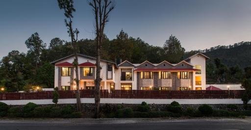 IVY The Boutique Hotel By Sukhmani Resorts - Housity
