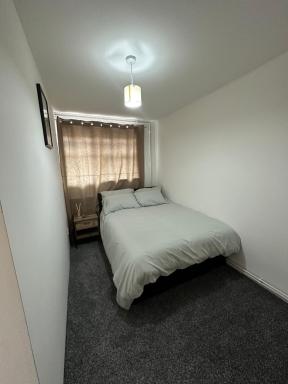 7 Venus Road Room 2 - Housity