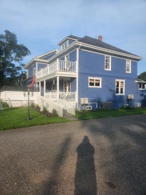 The Home Place Inn - Housity