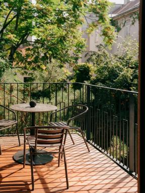 WELTWIEN Luxury Art Apartments & Free Parking - Housity