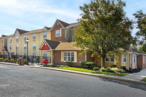 MainStay Suites Mt Laurel - Philadelphia - Housity