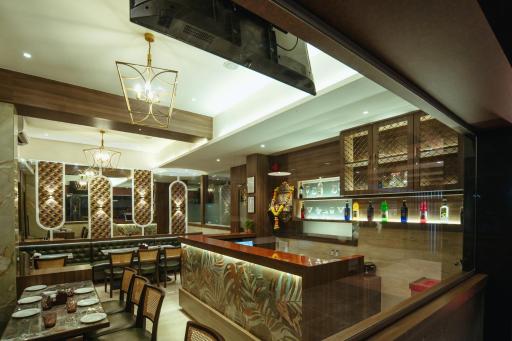 Gold Crest Suites - Housity