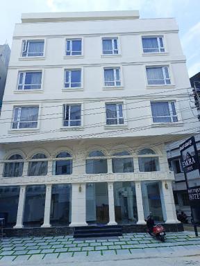 Hotel Emora Tree - Housity