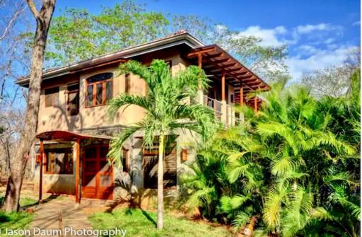 Playa Avellanas Modern Tropical Beach House - Housity