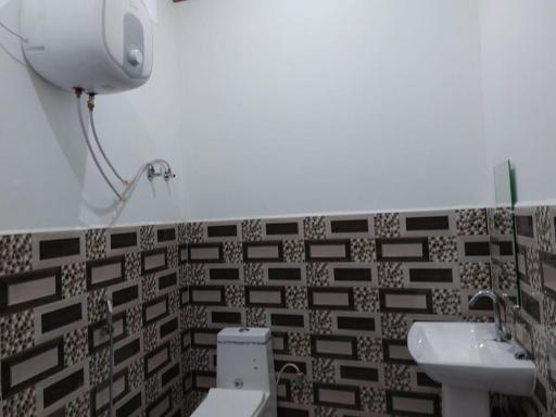 Apna Guest House and Hotel - Housity