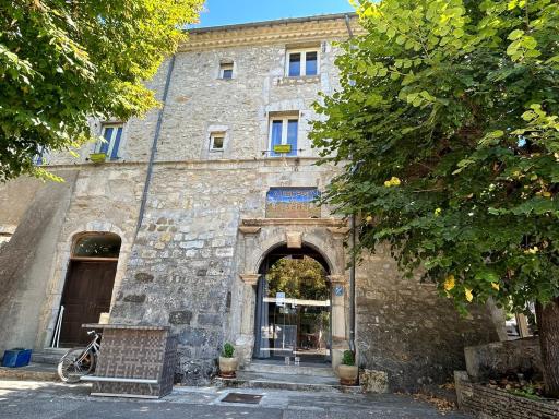 Auberge du désert - Housity