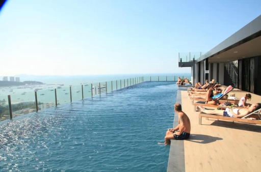 Best Location In Pattaya, Sky Pool & Infinity Edge - Housity