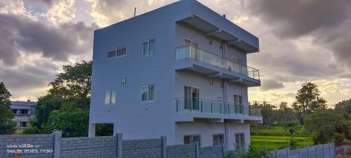 Creek side home stay - Housity