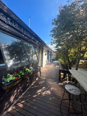 Young Woods Lodge - Housity