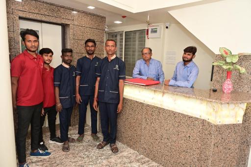 Hotel New Happy Home - Housity