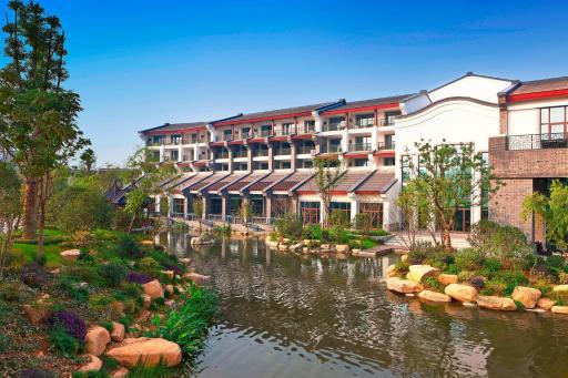 Sheraton Grand Hangzhou Wetland Park Resort - Housity