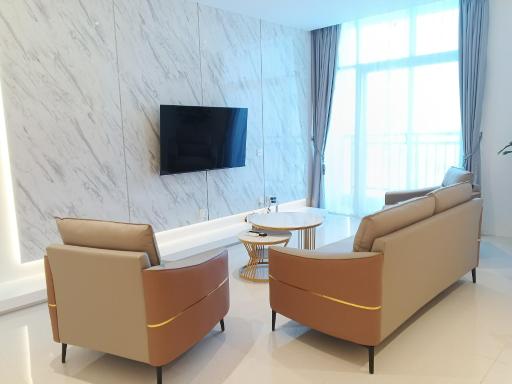 Formosa Spacious Apartments with Netflix & Pick Up Service by MESA - Housity