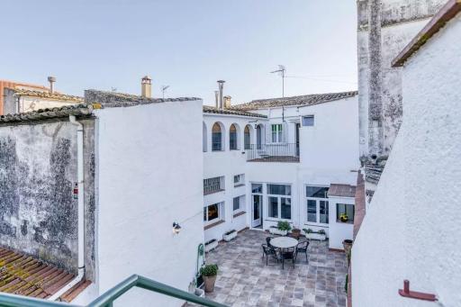 Can Mateuet - House Rental by Season - Housity