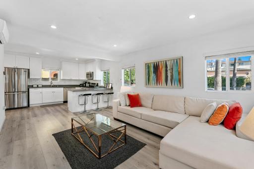 Mid-City Charm 2 BR 2 Bath with Parking 1 - Housity