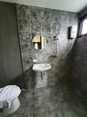 Baan Wualamphong บ้านวัวลำพอง - Housity